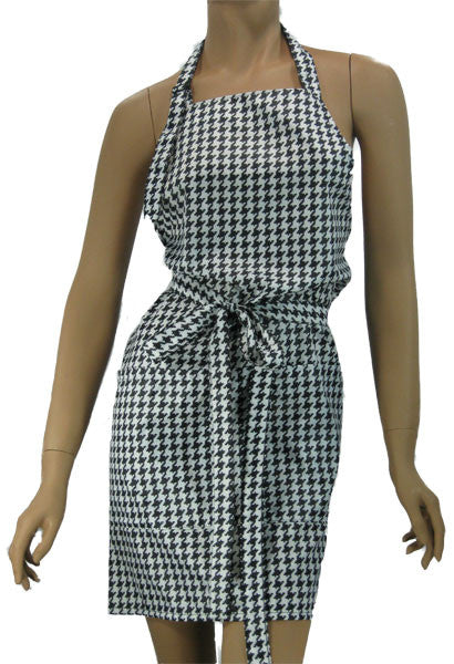 Trendy Stylist Apron In Classic Houndstooth